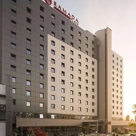 Hotel Ramada Plaza By Wyndham Convention Center 4*