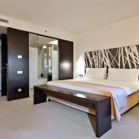 Ramada Plaza By Wyndham Convention Center