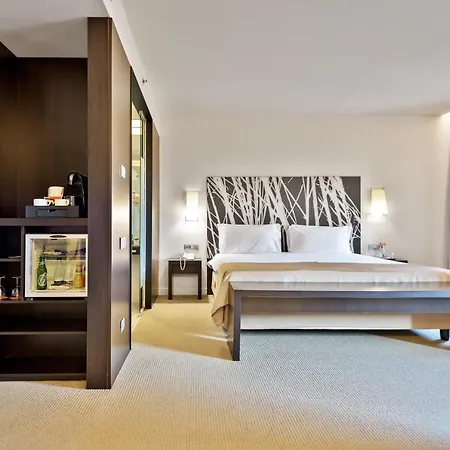Hotel Ramada Plaza By Wyndham Convention Center Bucharest