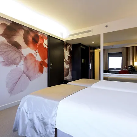 Ramada Plaza By Wyndham Convention Center Hotel 4*