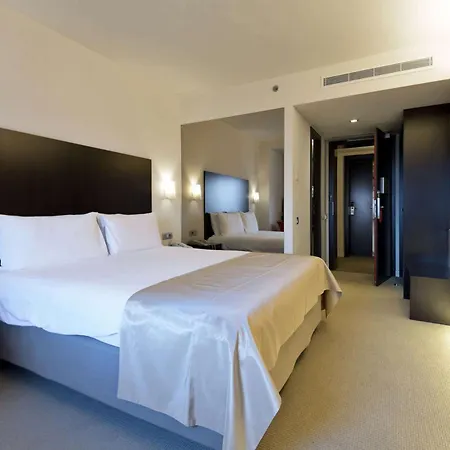 Ramada Plaza By Wyndham Convention Center Hotel