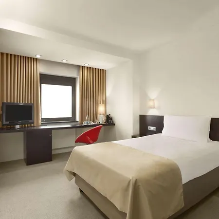 Hotel Ramada Plaza By Wyndham Convention Center Bucharest
