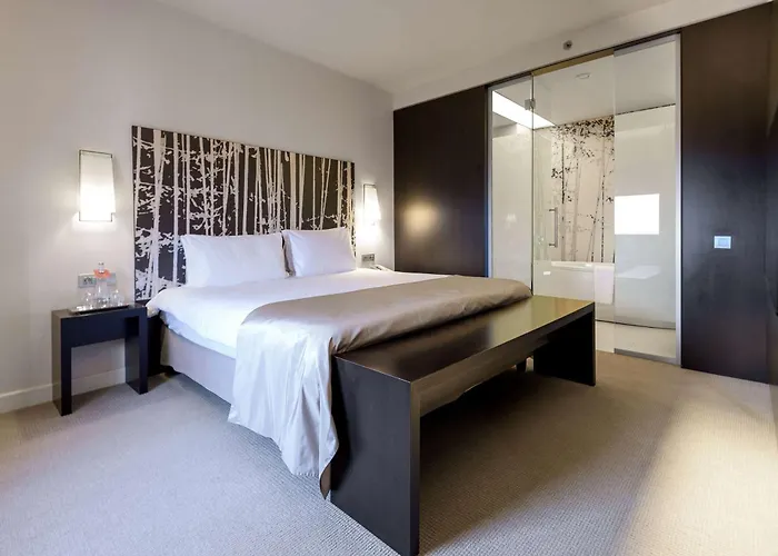 Hotel Ramada Plaza By Wyndham Convention Center Boekarest