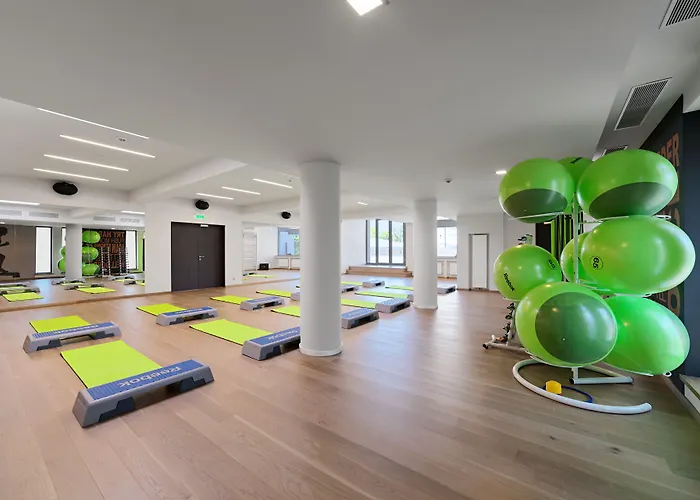 Ramada Plaza By Wyndham Convention Center 4*