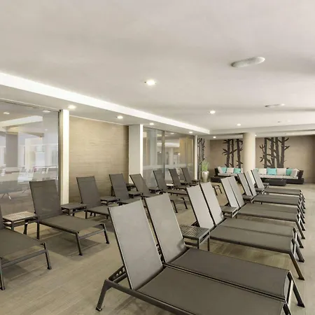 Ramada Plaza By Wyndham Convention Center 4* בוקרשט