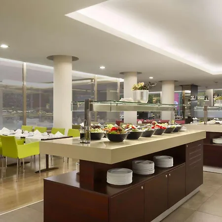 ホテル Ramada Plaza By Wyndham Convention Center ブカレスト