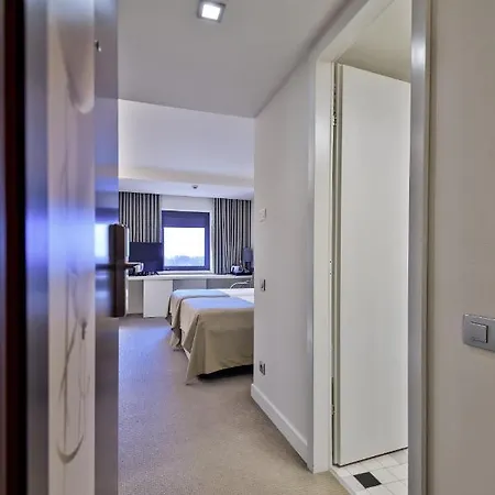 Ramada Plaza By Wyndham Convention Center