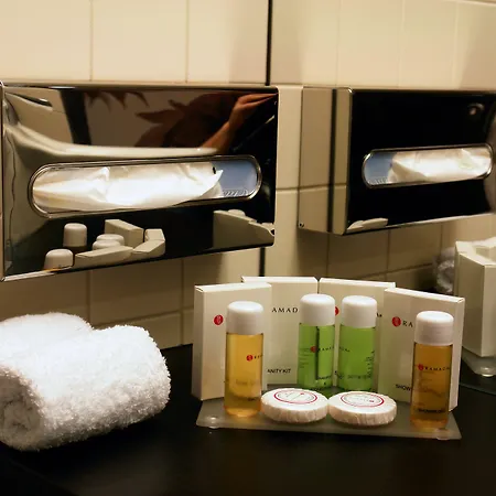 ホテル Ramada Plaza By Wyndham Convention Center ブカレスト