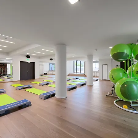 Ramada Plaza By Wyndham Convention Center 4*