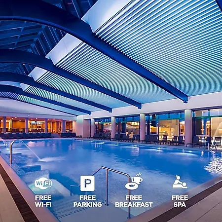 Hotell Ramada Plaza By Wyndham Convention Center