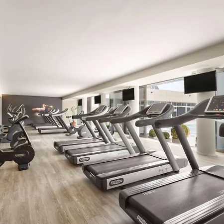 Hotel Ramada Plaza By Wyndham Convention Center 4*