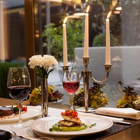 ホテル Ramada Plaza By Wyndham Convention Center ブカレスト