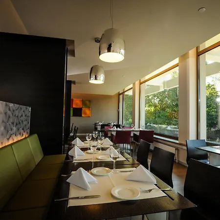 ホテル Ramada Plaza By Wyndham Convention Center 4*