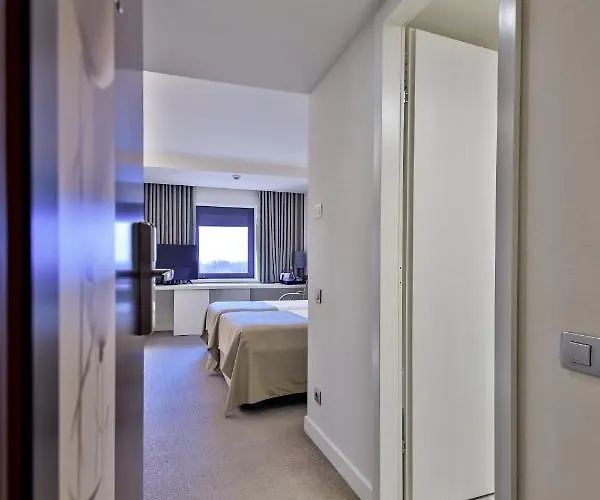 Ramada Plaza By Wyndham Convention Center