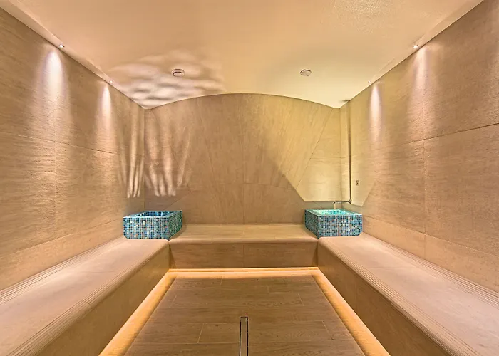 Ramada Plaza By Wyndham Convention Center Ξενοδοχείο 4*