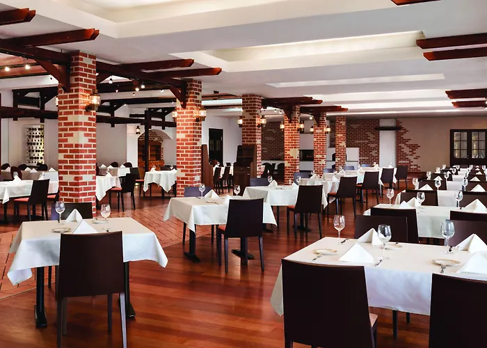 Ramada Plaza By Wyndham Convention Center