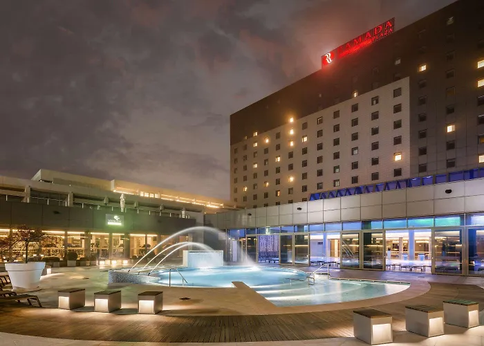 Ξενοδοχείο Ramada Plaza By Wyndham Convention Center 4*