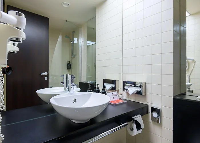 Ramada Plaza By Wyndham Convention Center Hotel 4*