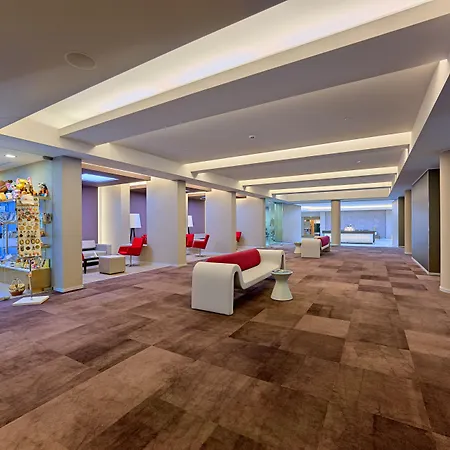 Ξενοδοχείο Ramada Plaza By Wyndham Convention Center