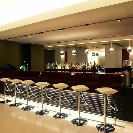 Ramada Plaza By Wyndham Convention Center Ξενοδοχείο