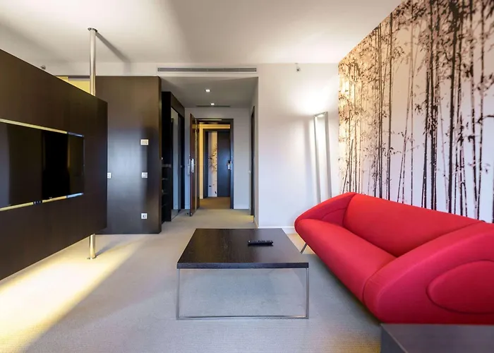 Ramada Plaza By Wyndham Convention Center Hotel