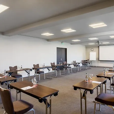 Отель Ramada Plaza By Wyndham Convention Center 4*