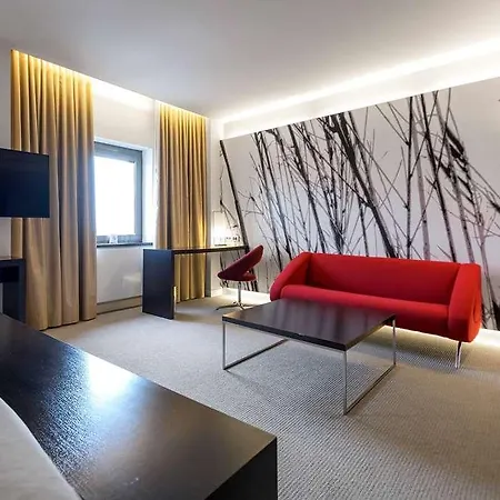 Отель Ramada Plaza By Wyndham Convention Center