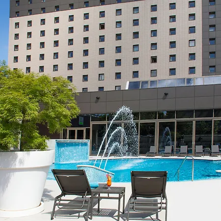 Отель Ramada Plaza By Wyndham Convention Center