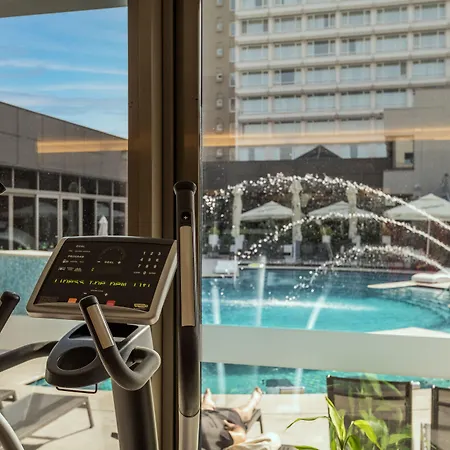 Ramada Plaza By Wyndham Convention Center Отель Бухарест