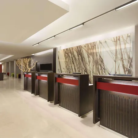 Ramada Plaza By Wyndham Convention Center Отель