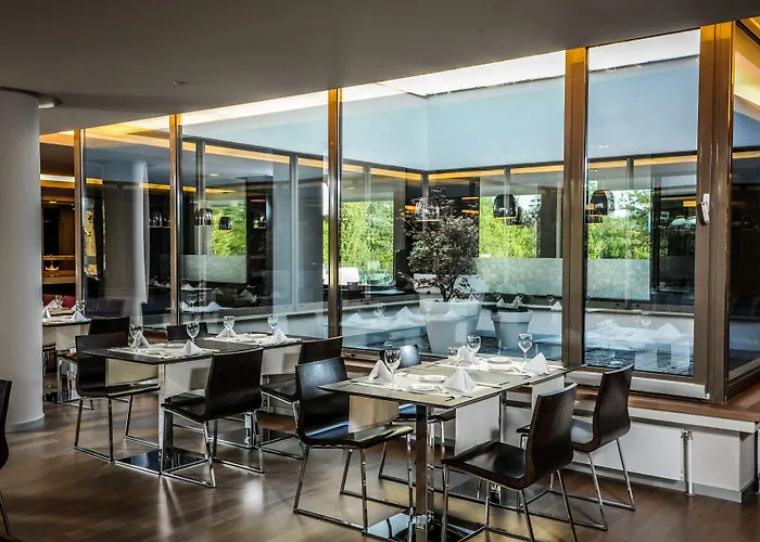 Ramada Plaza By Wyndham Convention Center 4*