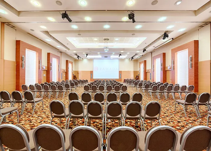 Hotel Ramada Plaza By Wyndham Convention Center Bucarest