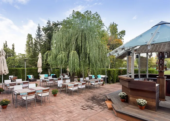 Hotel Ramada Plaza By Wyndham Convention Center 4*